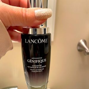 Genfinique Lancôme facial moisturizer, anti-aging serum 2.5oz, barely used